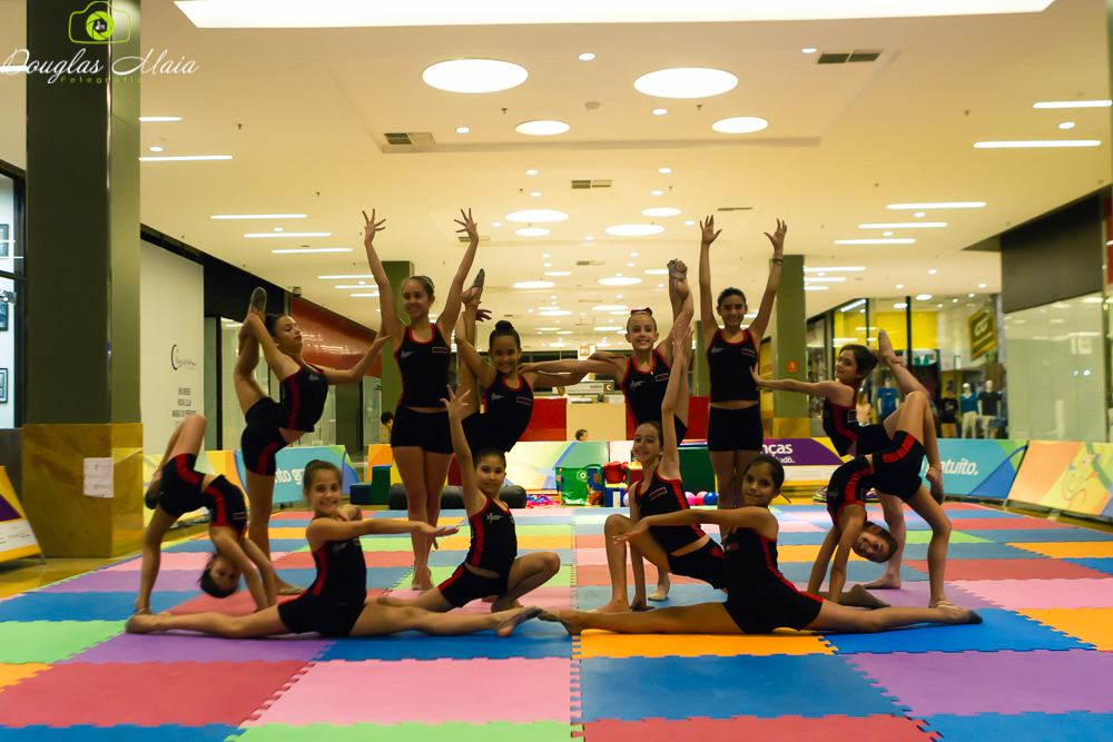 Apresentação de Ginástica Rítmica Igreja Missão Praia da Costa pelo fotógrafo Douglas Maia