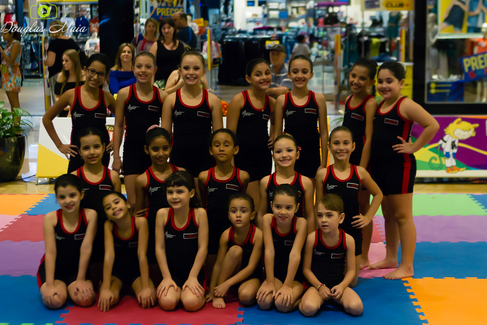 Ginástica Rítmica Igreja Missão Praia da Costa pelo fotógrafo Douglas Maia