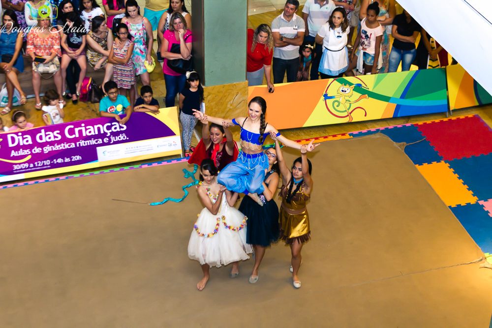 Grupo se apresentando pelo fotógrafo Douglas Maia