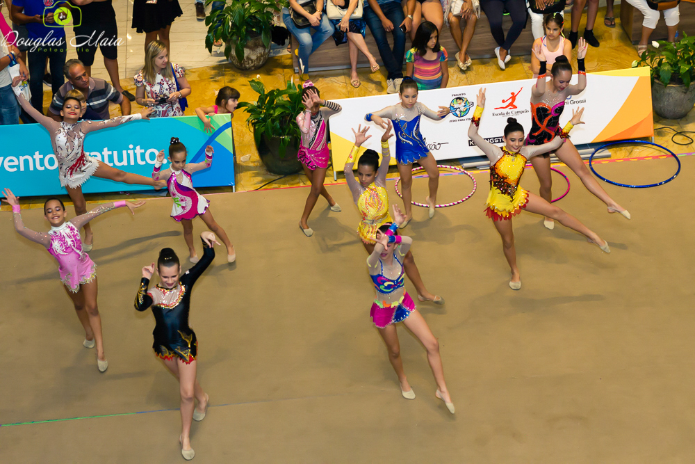 Grupo de ginastas pelo fotógrafo Douglas Maia