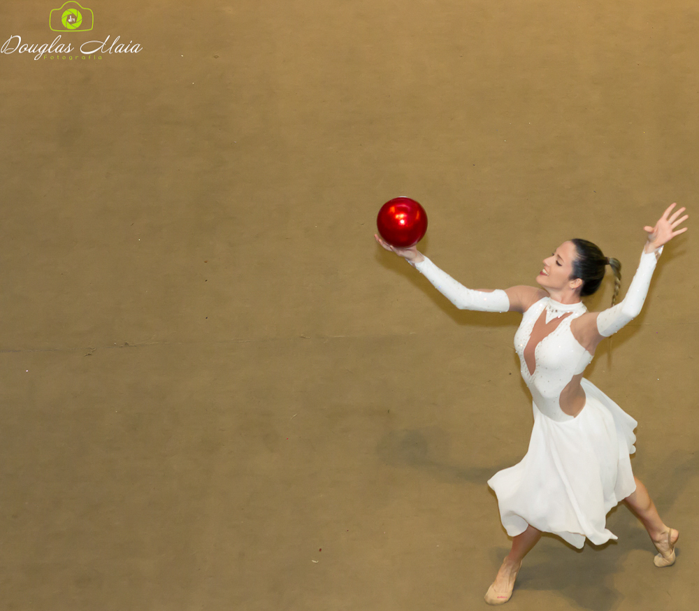 Ginasta Natália Gáudio pelo fotógrafo Douglas Maia