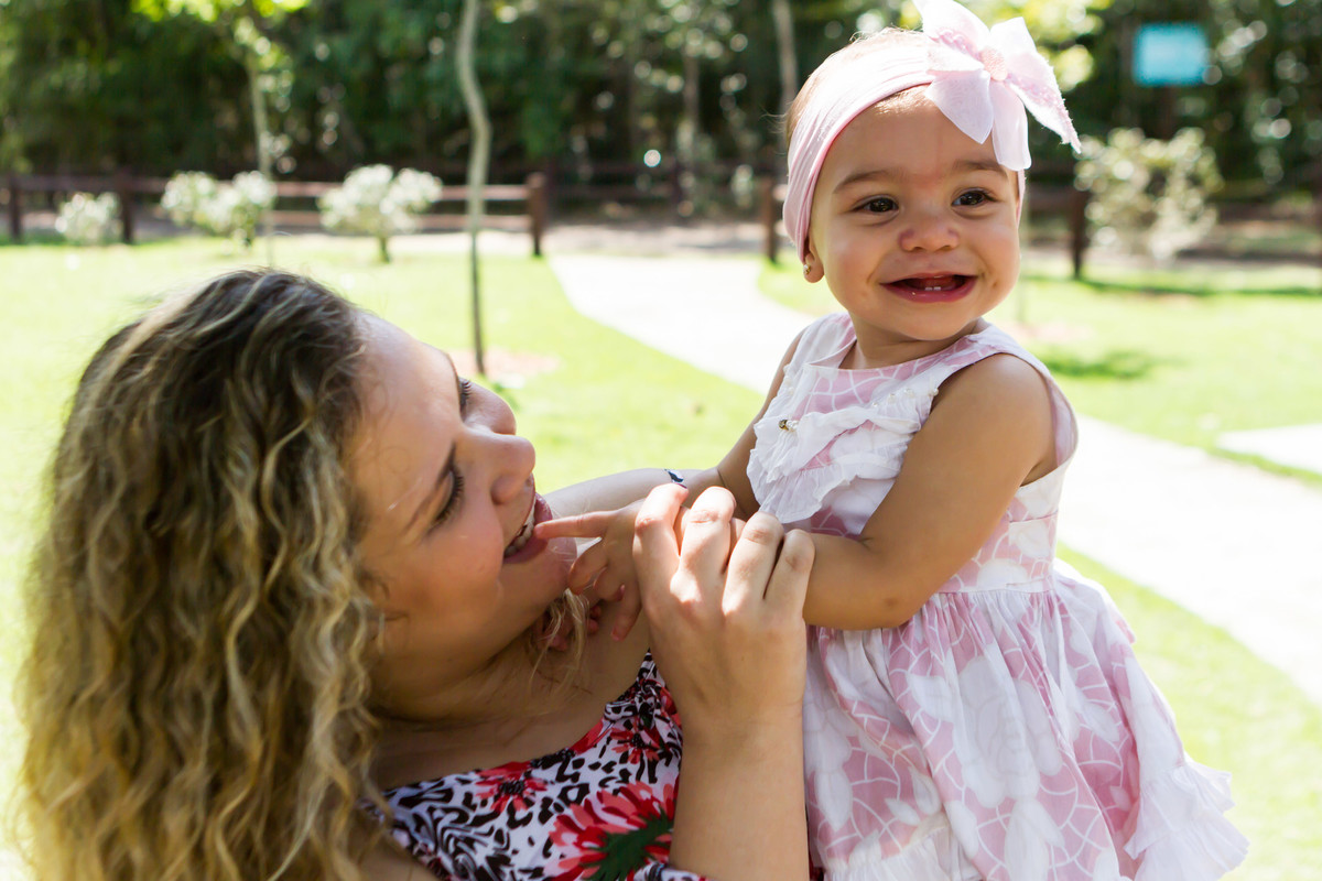 Luísa com sorrisão pelo fotógrafo Douglas Maia