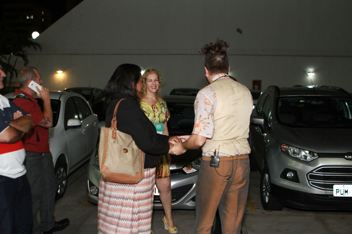 Muita alegria na recepção dos convidados pelo fotógrafo Douglas Maia