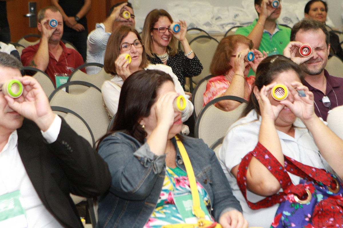 Convidados brincando pelo fotógrafo Douglas Maia