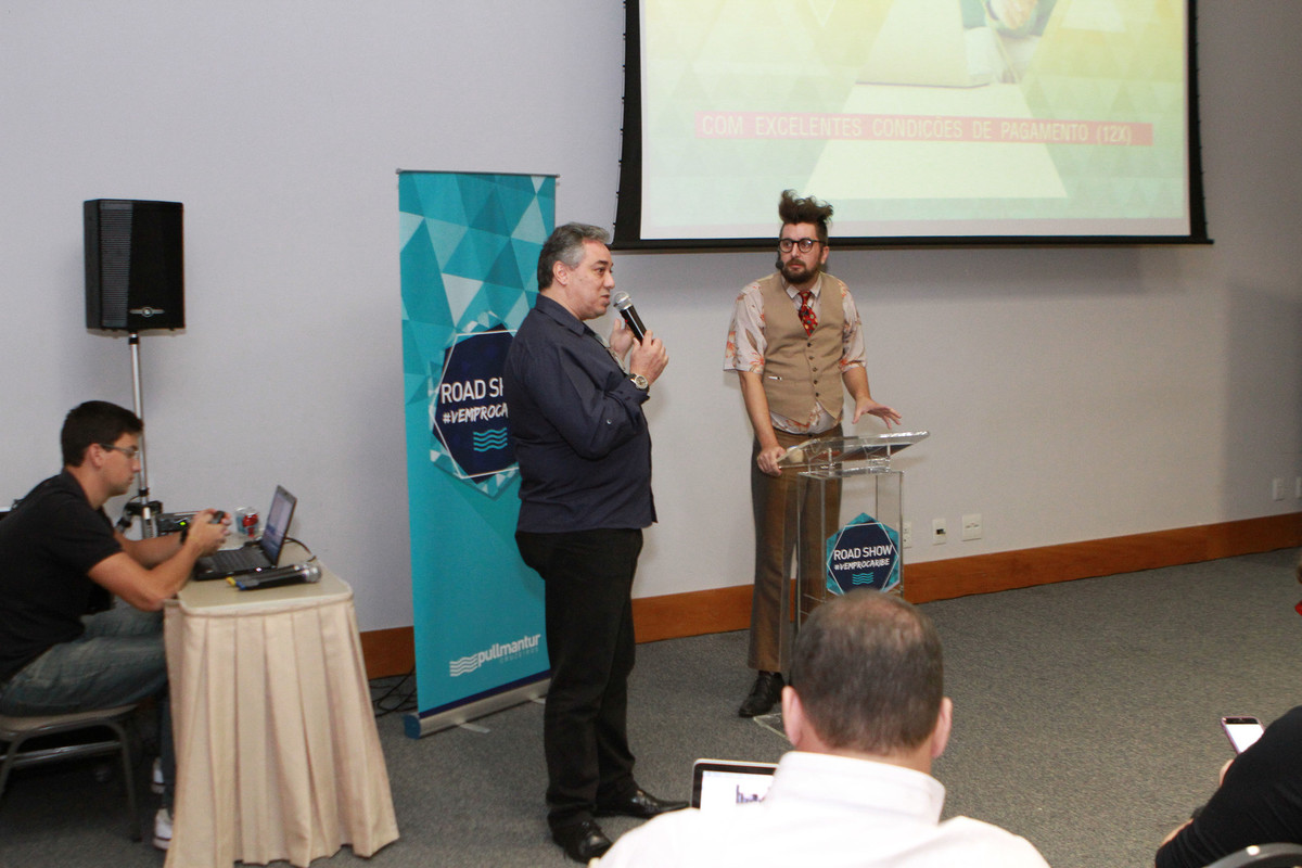 Apresentando o Road Show Pull Mantur pelo fotógrafo Douglas Maia