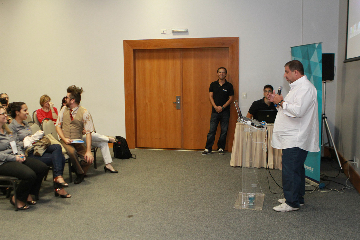 Apresentação divertida pelo fotógrafo Douglas Maia