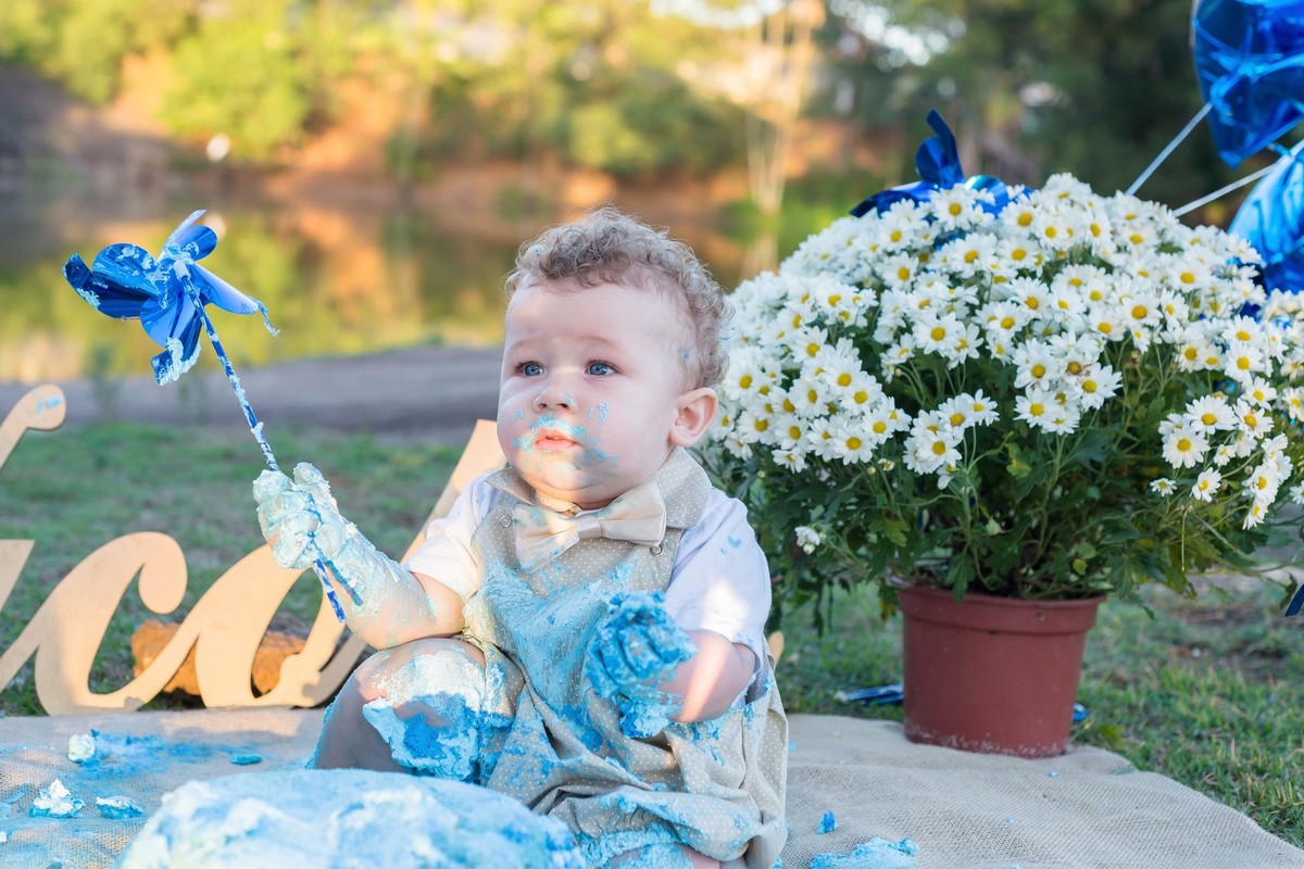 Nicolas brinca em seu Smash the cake pelo fotógrafo Douglas Maia