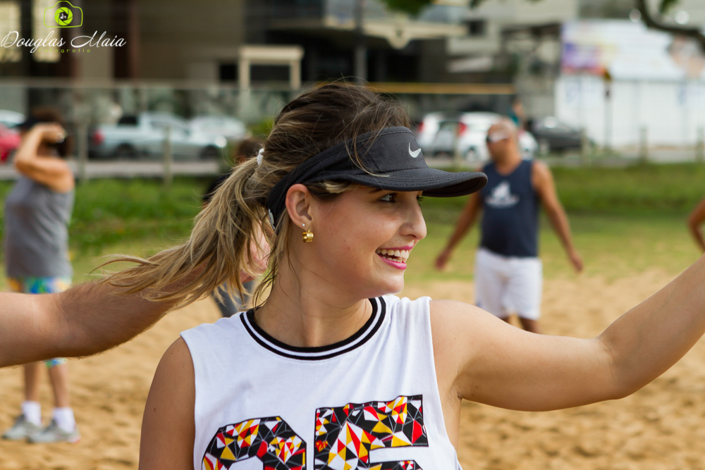 Aluna sorrindo pelo fotógrafo Douglas Maia