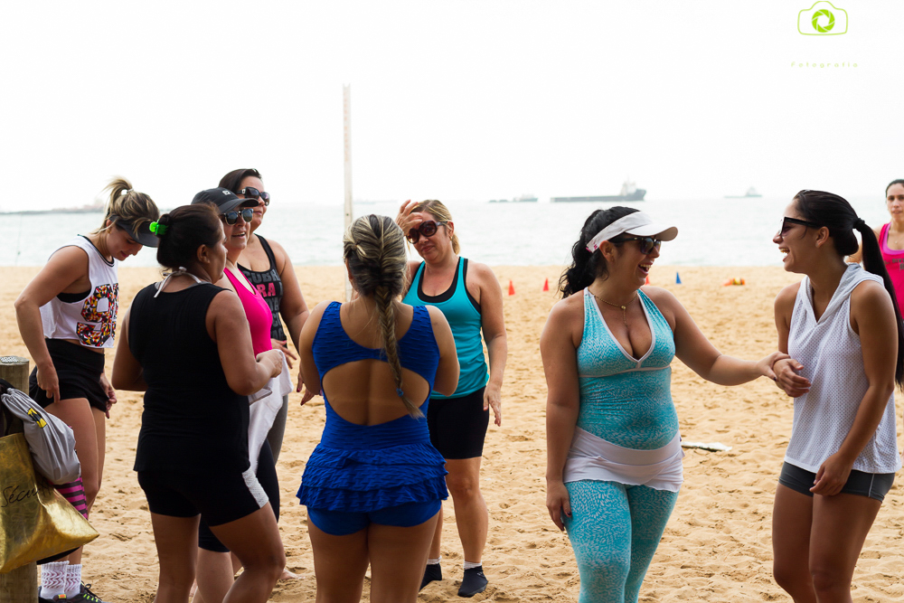 Alunas conversando pelo fotógrafo Douglas Maia