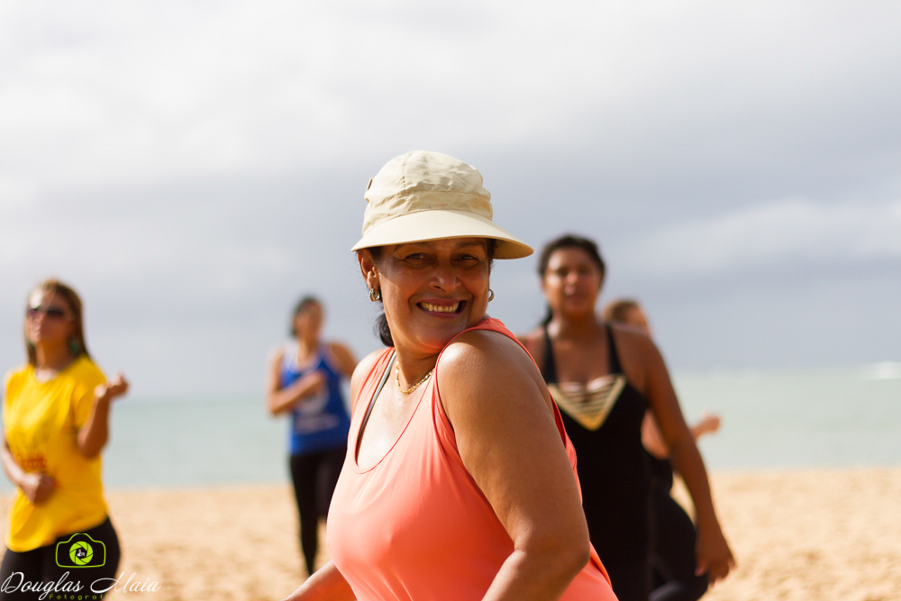 Aluna sorrindo pelo fotógrafo Douglas Maia