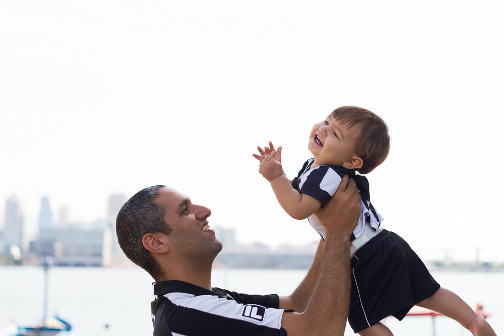 Caio se diverte com seu pai pelo fotógrafo Douglas Maia