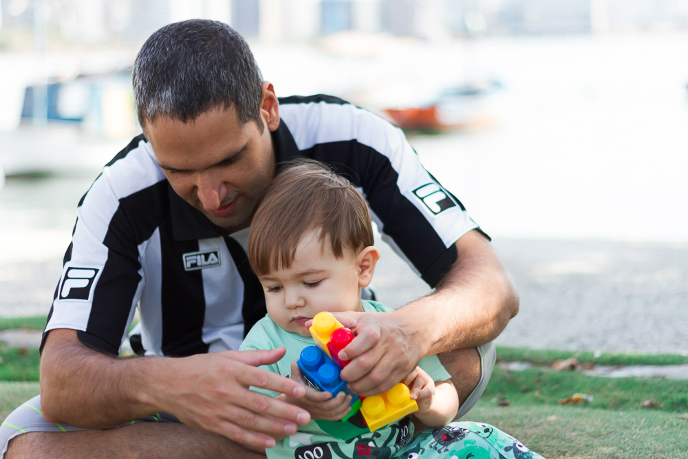 Pai brincando com filho querido pelo fotógrafo Douglas Maia