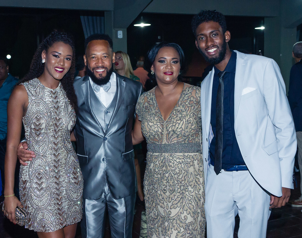 Retrato da família Bodas de Prata pelo fotógrafo Douglas Maia