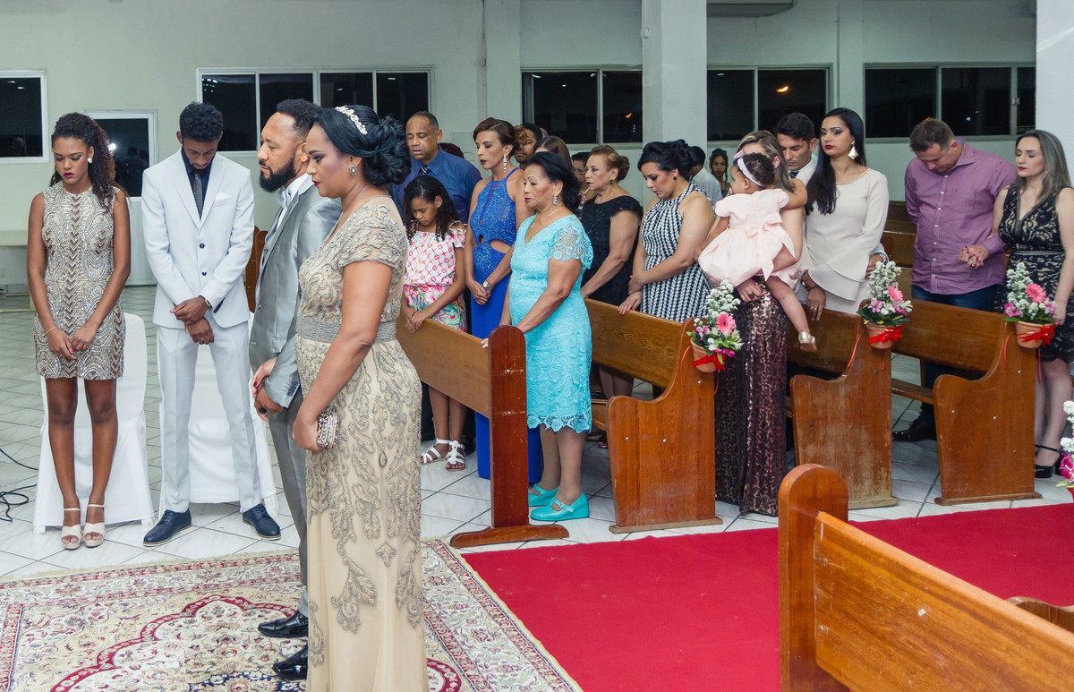 Todos intercedem pelo casal pelo fotógrafo Douglas Maia
