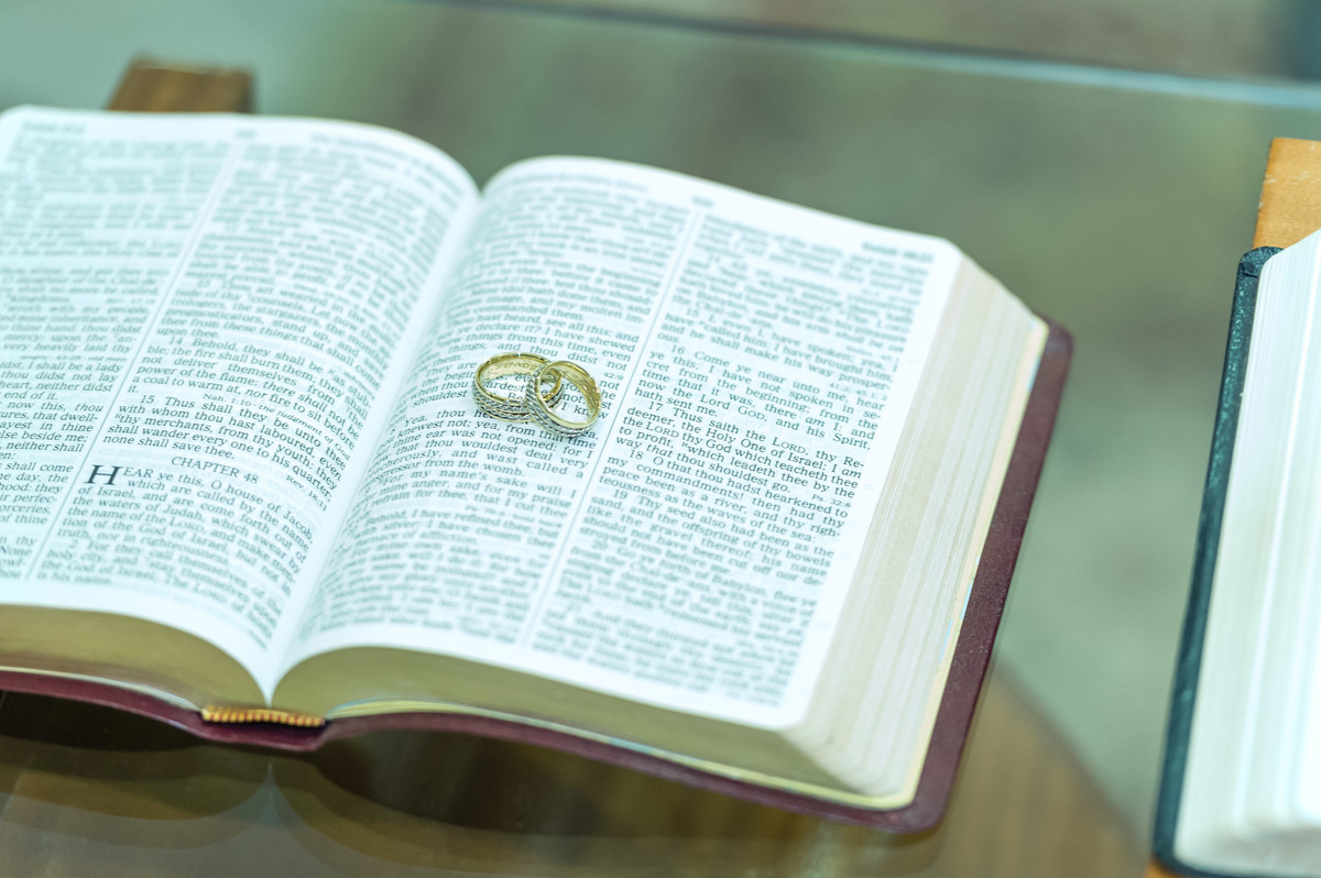 Alianças na Bíblia Bodas de Prata pelo fotógrafo Douglas Maia