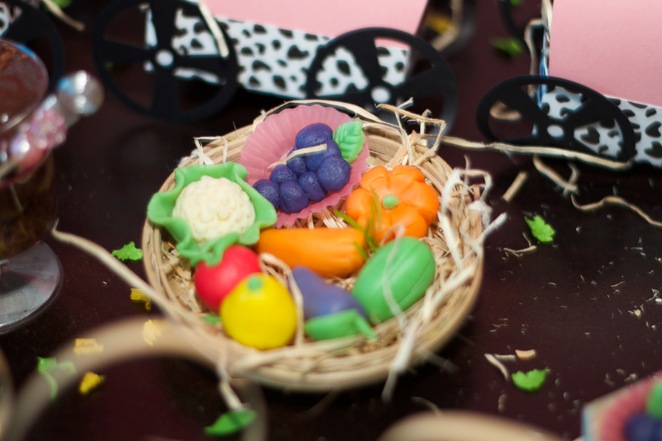 Cestinha com frutas e legumes Decoração Fazendinha pelo fotógrafo Douglas Maia