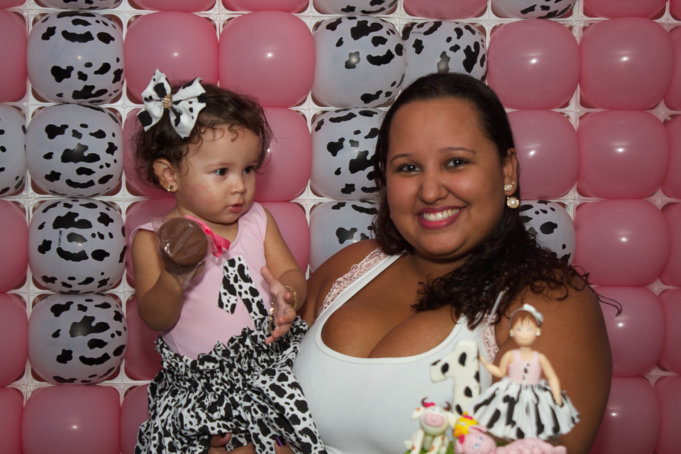 Lara e sua mãe pelo fotógrafo Douglas Maia