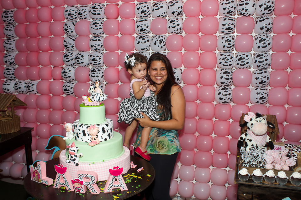 Lara e convidada pelo fotógrafo Douglas Maia