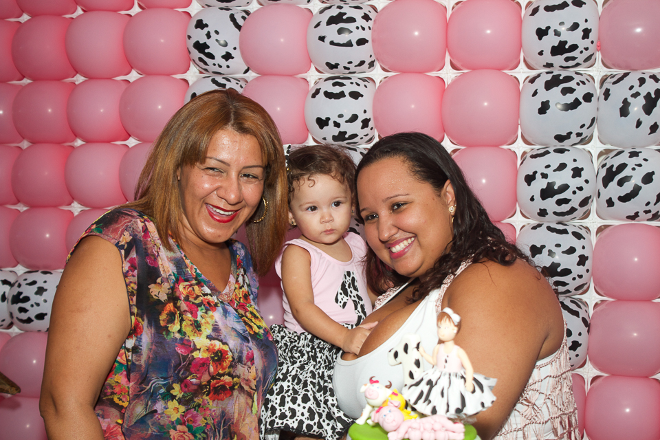 Mãe e Lara com convidada pelo fotógrafo Douglas Maia