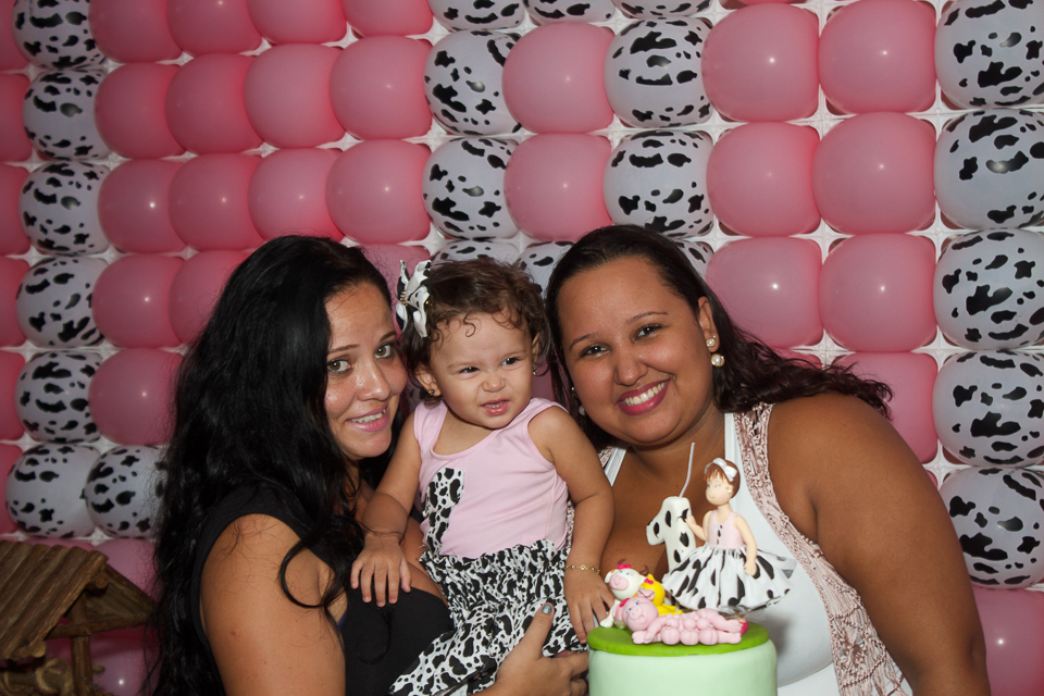 Convidada com Lara e sua mãe pelo fotógrafo Douglas Maia