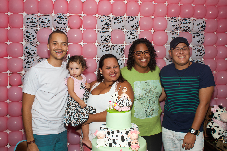 Lara e sua mãe com convidados pelo fotógrafo Douglas Maia