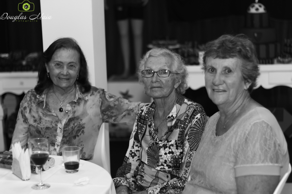 Mesa dos avós pelo fotógrafo Douglas Maia