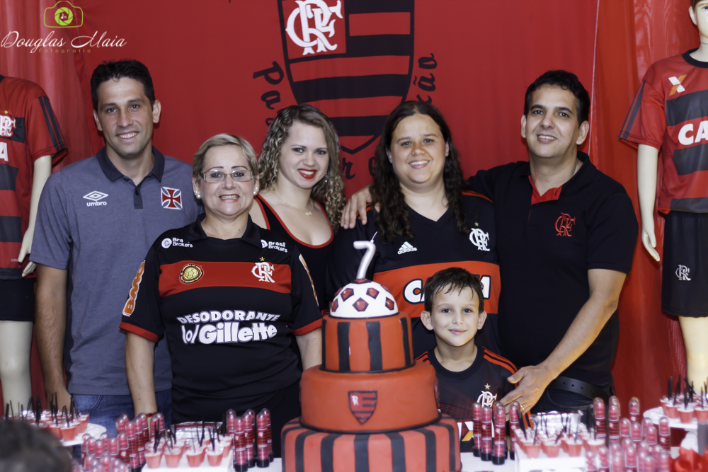 Gustavo ao lado de tios pelo fotógrafo Douglas Maia