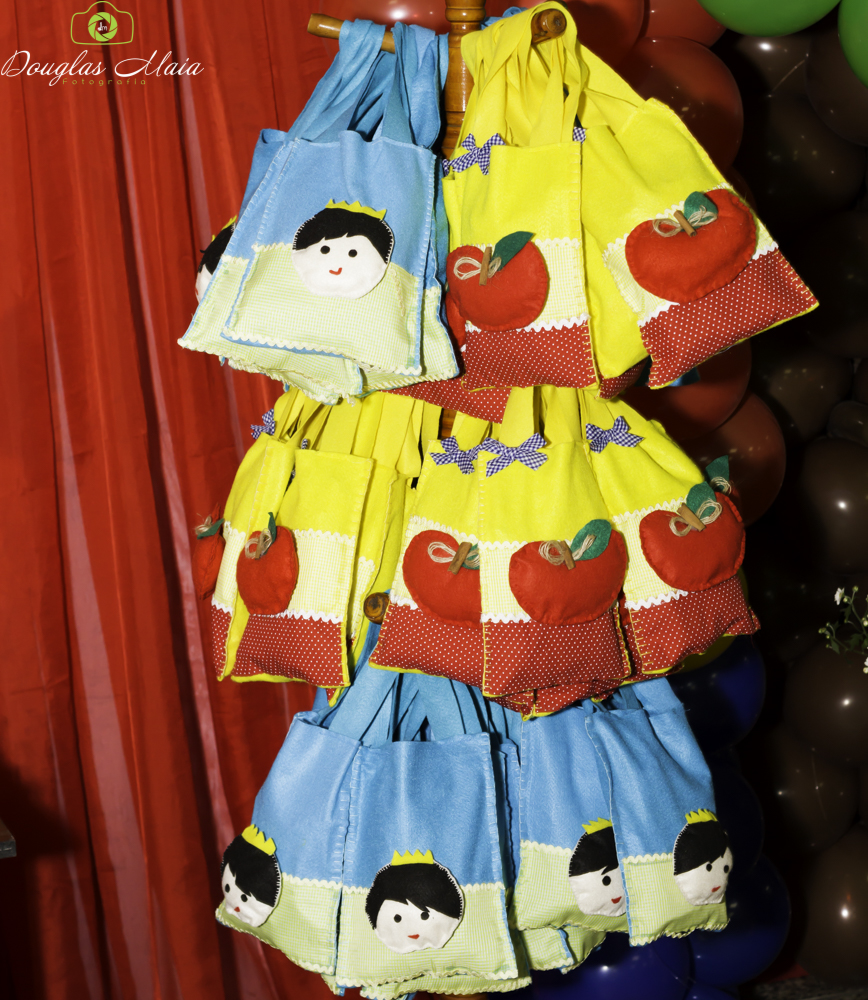 Sacola lembrancinha personalizada Branca de Neve pelo fotógrafo Douglas Maia