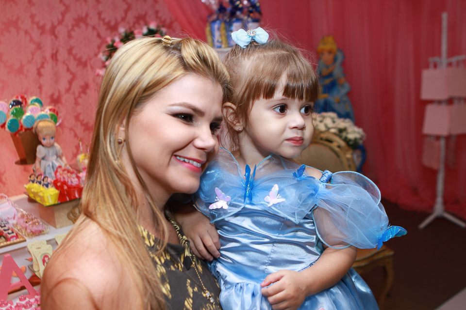 Ana Beatriz e sua querida mamãe pelo fotógrafo Douglas Maia