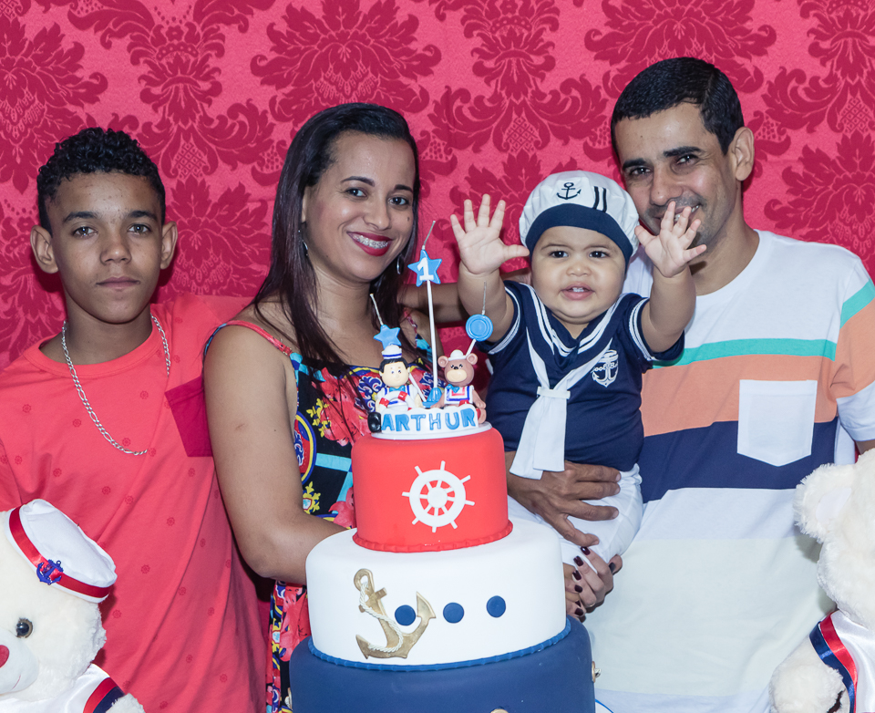 Arthur ao lado de convidados pelo fotógrafo Douglas Maia