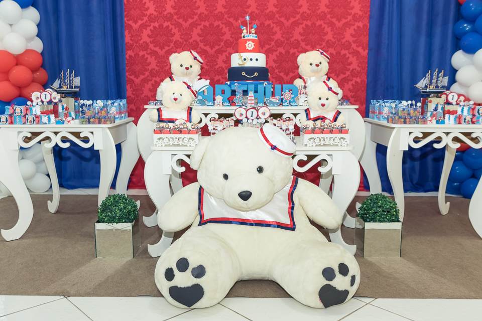 Urso decora a mesa Tema Marinheiro pelo fotógrafo Douglas Maia