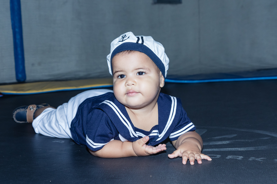 Lindo Arthur no pula pula pelo fotógrafo Douglas Maia