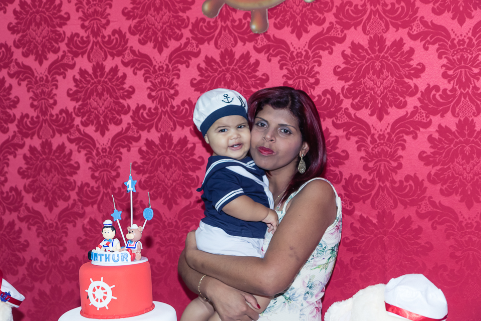 Arthur feliz com convidada pelo fotógrafo Douglas Maia