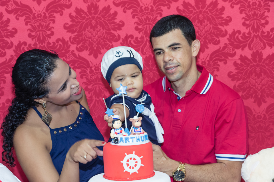 Arthur pegando a vela pelo fotógrafo Douglas Maia