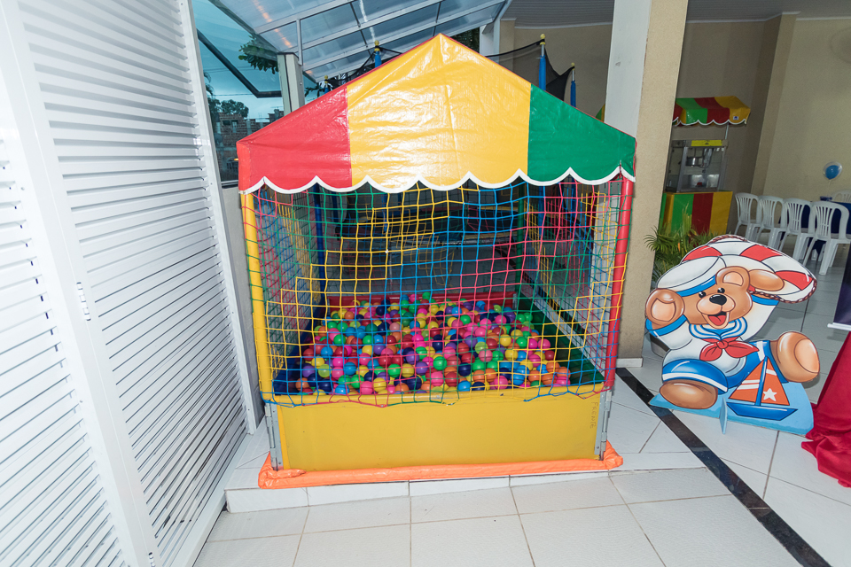 Piscina de bolinhas pelo fotógrafo Douglas Maia