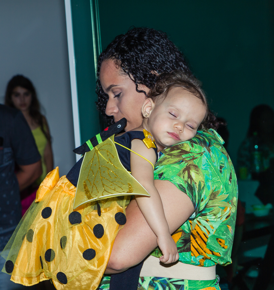 Déborah dormindo pelo fotógrafo Douglas Maia