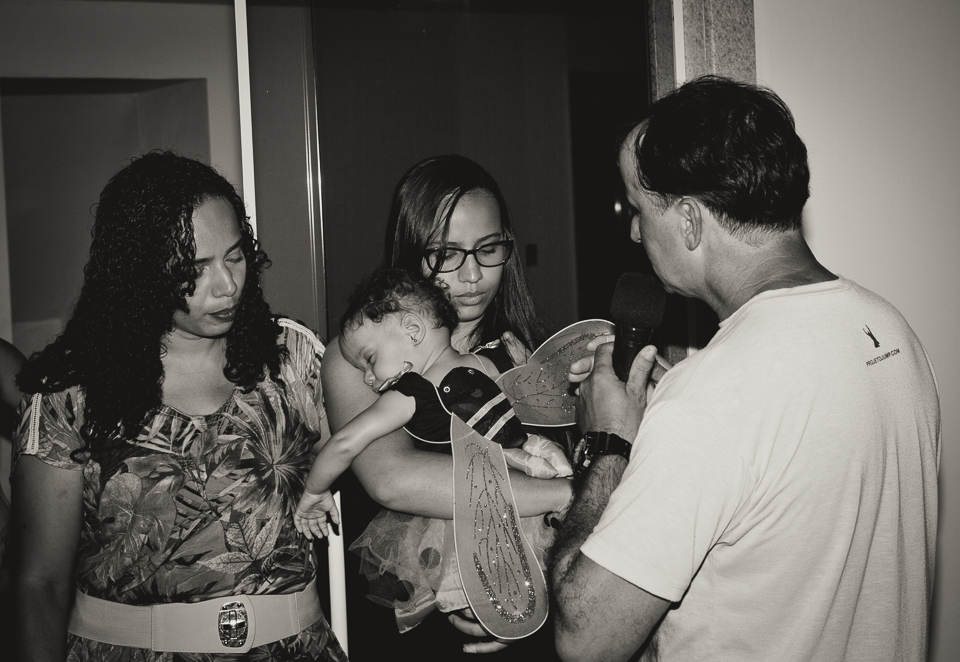 Pai orando pelo fotógrafo Douglas Maia