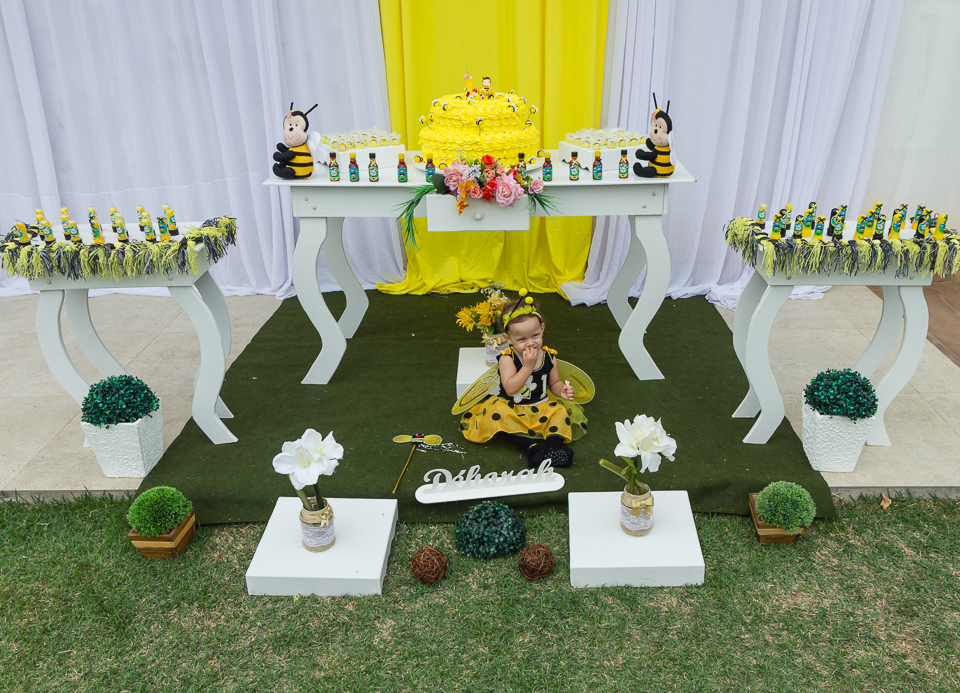 Brincando no chão pelo fotógrafo Douglas Maia