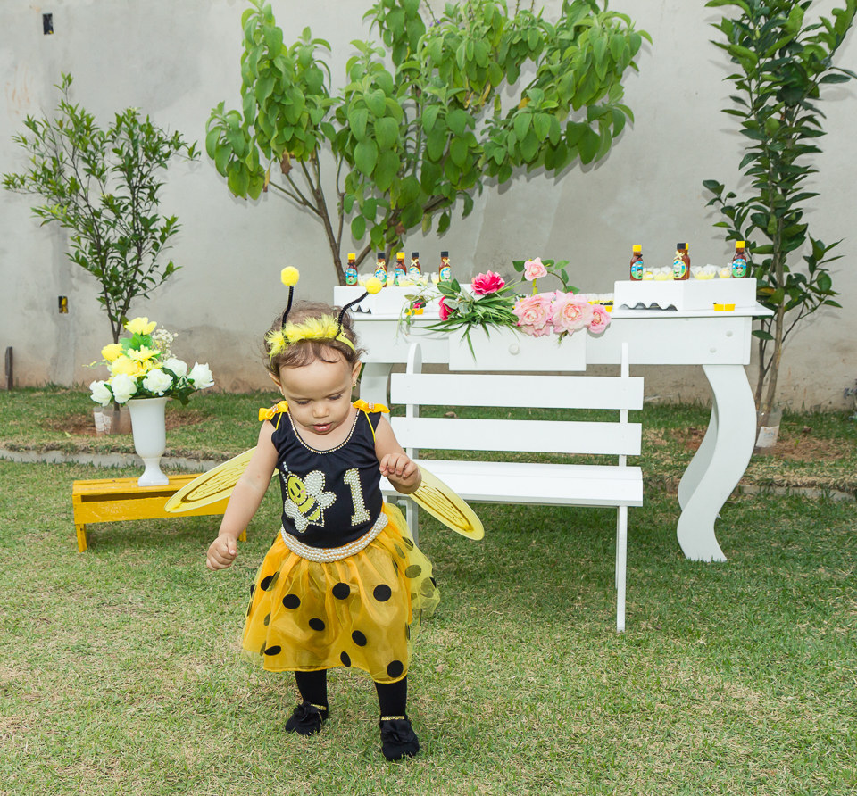 Deborah andando pelo fotógrafo Douglas Maia