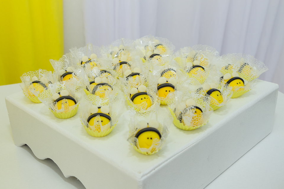 Doces personalizados Abelhinha pelo fotógrafo Douglas Maia