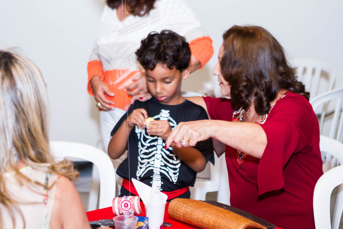 Davi comendo pelo fotógrafo Douglas Maia