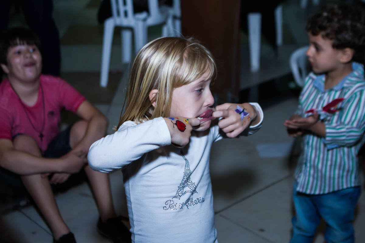 Fazendo careta pelo fotógrafo Douglas Maia