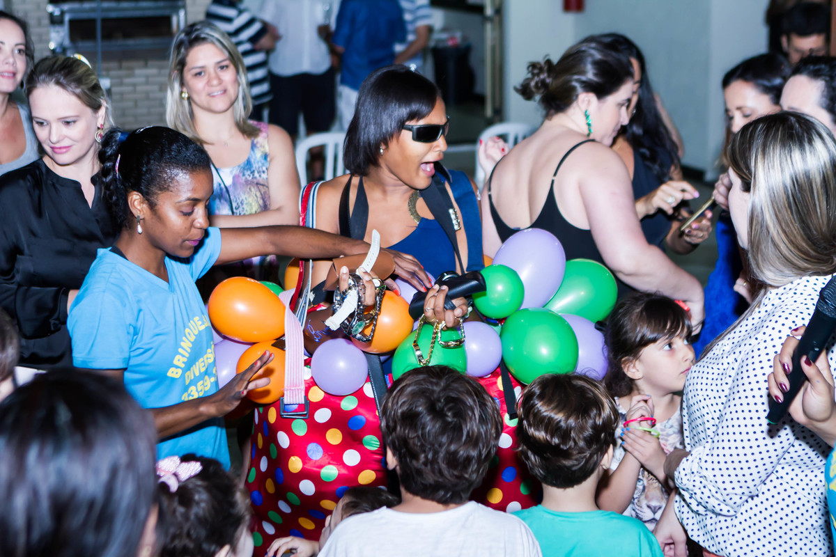 Brincadeira com balão pelo fotógrafo Douglas Maia