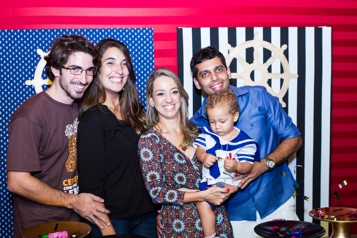 Família com amigos pelo fotógrafo Douglas Maia