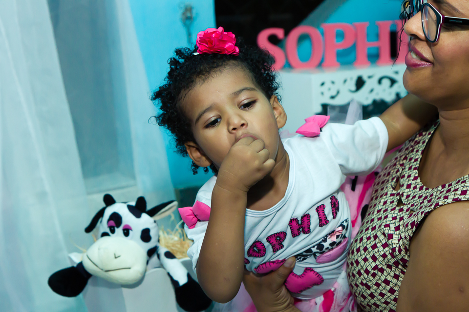 Sophia comendo pelo fotógrafo Douglas Maia