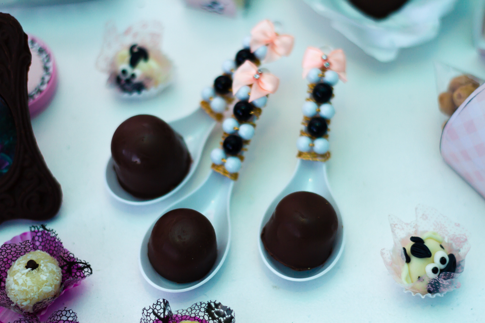 Bombons na colher decorada pelo fotógrafo Douglas Maia