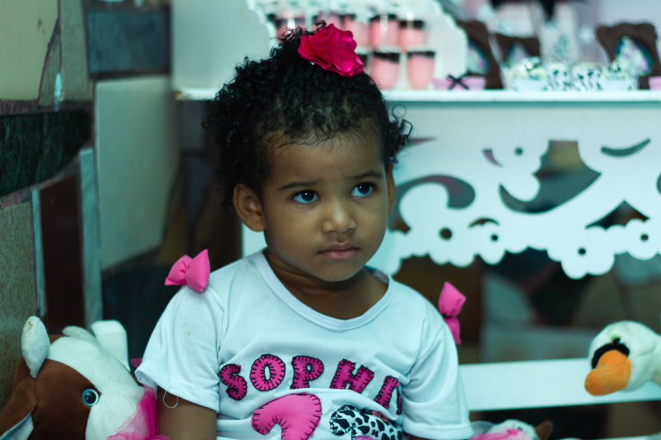 Menina Sophia pelo fotógrafo Douglas Maia