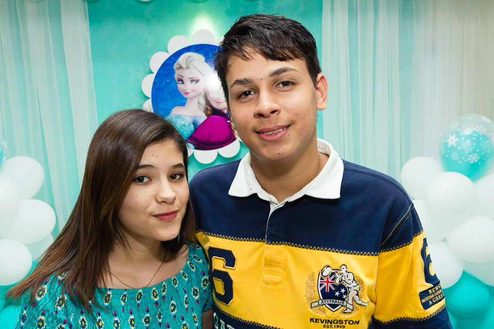 Rapaz e moça pelo fotógrafo Douglas Maia