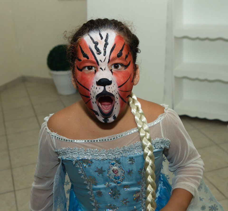 Duda com rosto pintado pelo fotógrafo Douglas Maia
