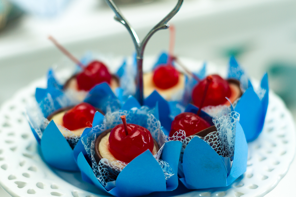 Docinho cereja pelo fotógrafo Douglas Maia